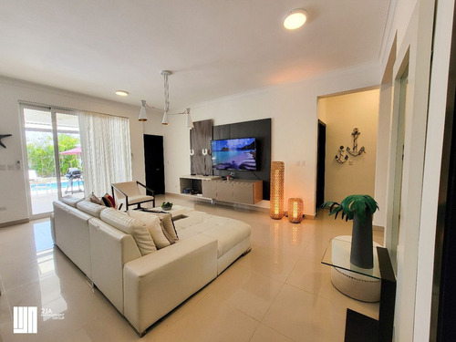 Villa De Lujo Amueblada En Sosua Ocean Village.