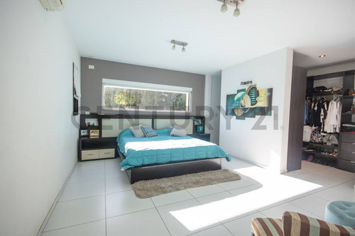 Casa En Venta 5 Ambientes Barrio El Recodo, Pilar - Escobar .