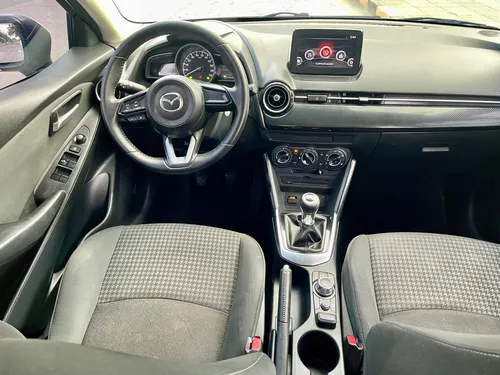 Mazda 2 Sport 1.5 Touring Mt
