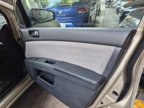 Nissan Sentra 2.0 Custom Cvt