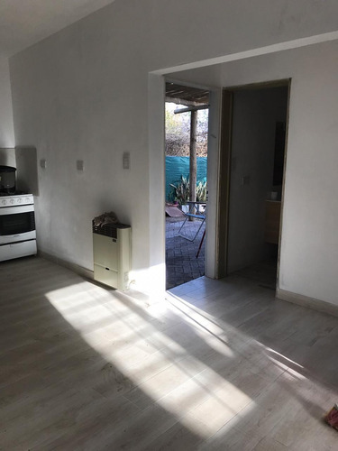 Imagen 3 de 10 de Casa En Venta - Villa Allende - Dos Dormitorios
