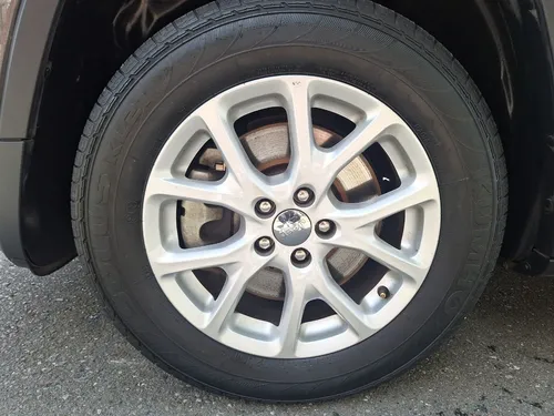 Jeep Cherokee LONGITUDE PLUS 3,2 AT 4X4