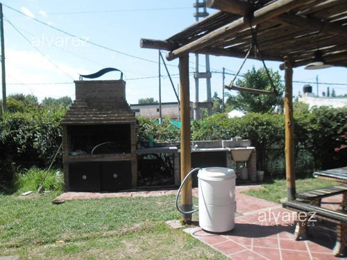 Imagen 8 de 30 de Venta Casa 3 Dormitorios Francisco Álvarez Con Cochera