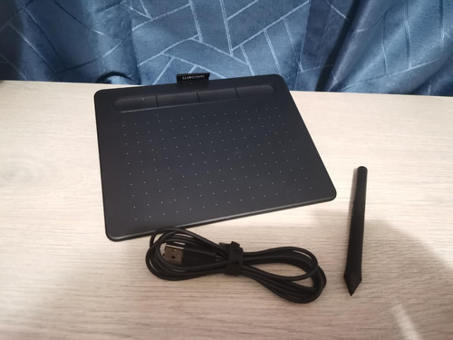 Tableta Digitalizadora Wacom Intuos Small Ctl-4100  Black