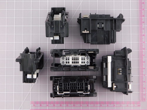 Lot Of 62 Auto 6098-8887 20 P Male Hybrid Conn, Blk Ccs