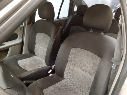 Renault Symbol 2011 1.6 Pack