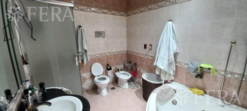 Imagen 15 de 19 de Venta Casa De 6 Ambientes Con Cochera Y Fondo Libre Con Piscina Y Quincho En Wilde (26900)