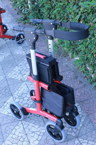 Imagem 4 de 7 de Andador Freedom Walker Plus Adultos E Idosos M