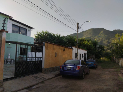 Casa A La Venta En La Isla De Margarita, Muy Cerca De Playa Guacuco