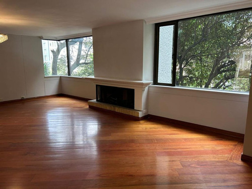 Apartamento En Arriendo En Bogotá El Nogal. Cod 14701