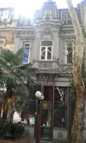 Casa De Gran Porte Para Local Comercial -pasos De 18 D Julio