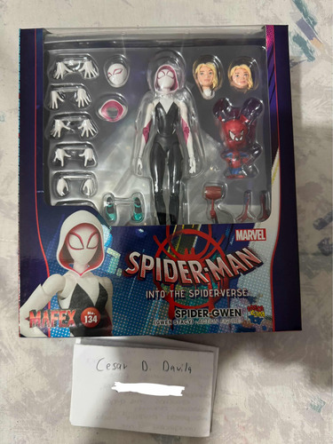 Mafex Spiderman Gwen Stacy Y Spiderporky