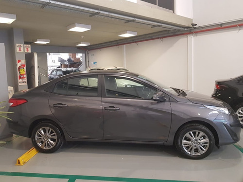 Toyota Yaris 1.5 Xls Mt 4p Sedán 2021 0km