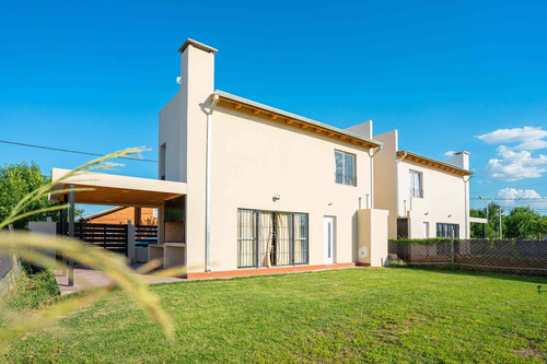 Imagen 16 de 18 de Venta Casa 2 Habitaciones - Pileta - Punta Chacra