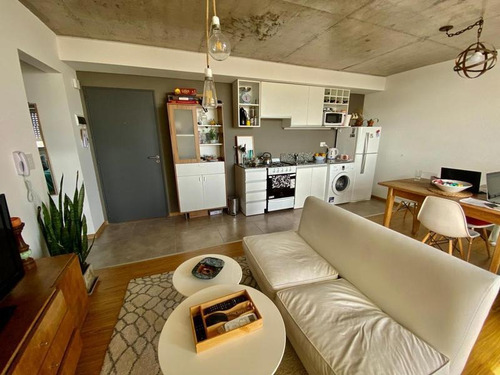 Venta- Departamento Un Dormitorio- Balcón- Macrocentro- 27 De Febrero E Italia