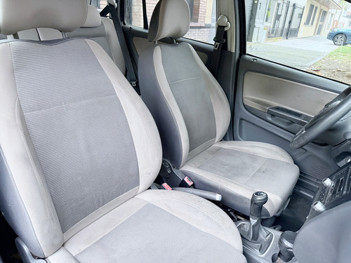 Volkswagen Suran 1.6 Trendline 11b