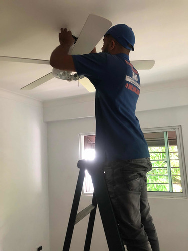 Imagen 2 de 3 de Desinstalación Y Instalaciones De Aires