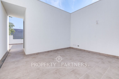 Amplio Townhouse En Excelente Ubicación 4d 3b 2e