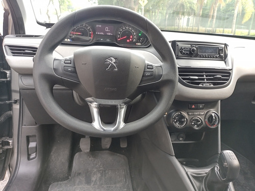 Peugeot 208 2017 1.6 Active