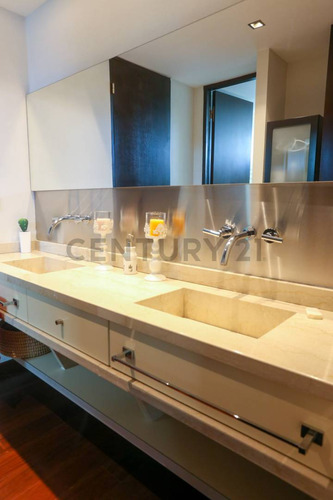 Venta Canning Casa 6 Ambientes En St Thomas Este-oeste