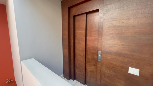 Casa En Venta De 4 Dorm. En Lo Barnechea Golf Manquehue