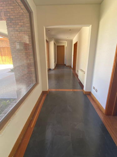 Casa En Las Brisas De Chicureo, Junto A Cancha De Golf