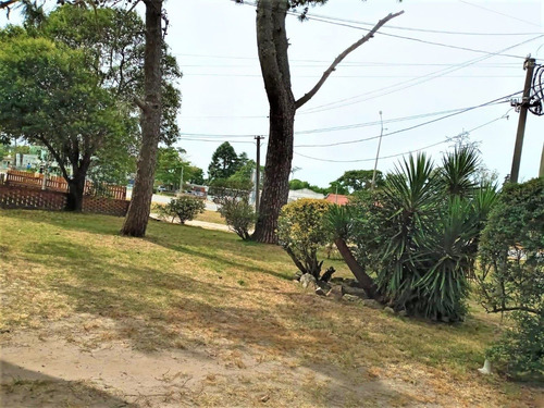 Atlántida . Casa De Dos Dormitorios En Venta . Lindo Entorno