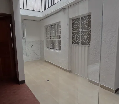 Arriendo Local Comercial Con Bodegaje Y/o Oficinas Prado Veraniego Norte Bogota.