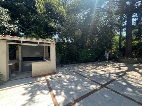 Alquiler Temporal Hermosa Casa Quinta En Centro De Parque Leloir