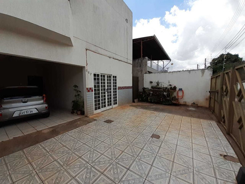 Imagem 6 de 24 de Casa Triplex Com Terraço À Venda, Vila Matarazzo, Londrina, Pr - 6 Quartos Sendo Uma Suíte Com Closet - 5 Banheiros - 4 Salas - 3 Vagas De Garagem - Pr - Ca1233_gprdo