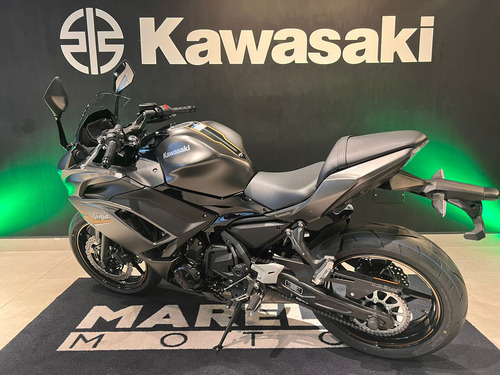 #062 - Kawasaki Ninja 650 Cinza 2025