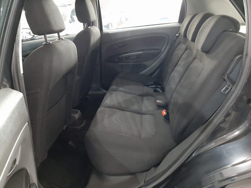 Imagem 8 de 9 de Fiat Punto Attractive 1.4 Completo 2012