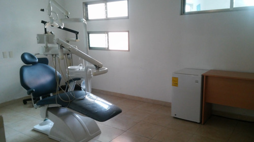 4 Consultorios En Renta, Cancún, Recepción, Acondicionados, Cocina,comedor De 16 M2 C/u.