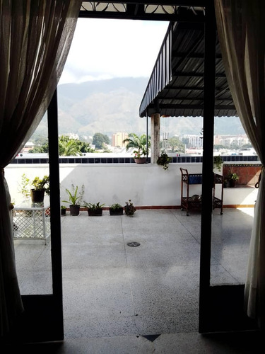 Venta Ph Con Terraza. Con Financiamiento. Av Romulo Gallegos Cerca Del Cc Millenium. Yy