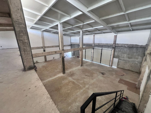 Nave Industrial En Alquiler En Punta Cana Bávaro, Ideal Para Almacenamiento, Distribución, Entre Otros
