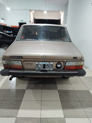 Renault 12