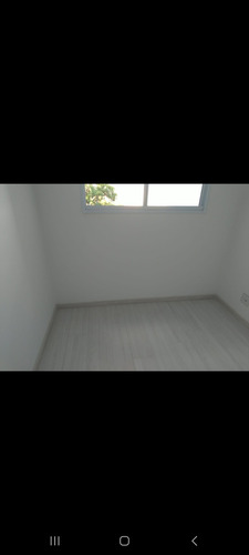 Apartamento 2 Quartos Sala Cozinha/serviço Banh. 1 V Garagem