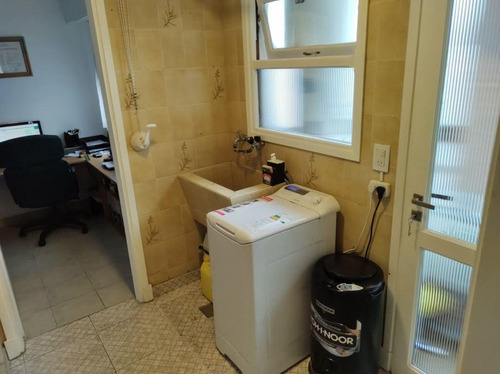 Departamento Cuatro Ambientes Con Dependencia. 25 De Mayo 3000. Venta.