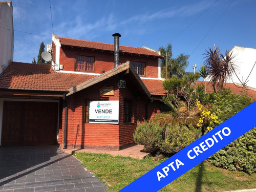 Chalet De 3 Dormit Y 2 Baños En Circ.1º, Sec.2º (pasaje El Burilisto)