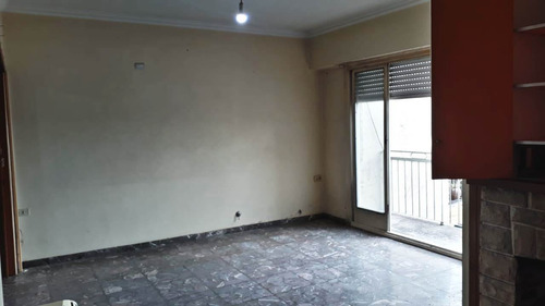 Nuevo Precio - Depto P.a. De 4 Amb C/ Cochera Y Patio
