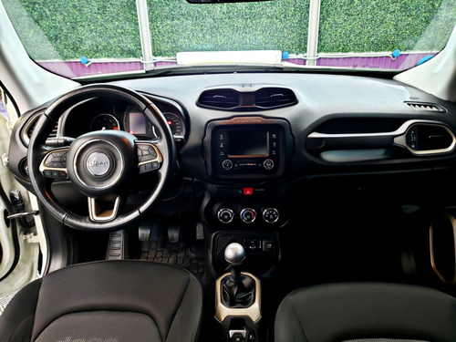 Imagen 10 de 16 de Jeep Renegade 2019 1.8 Sport