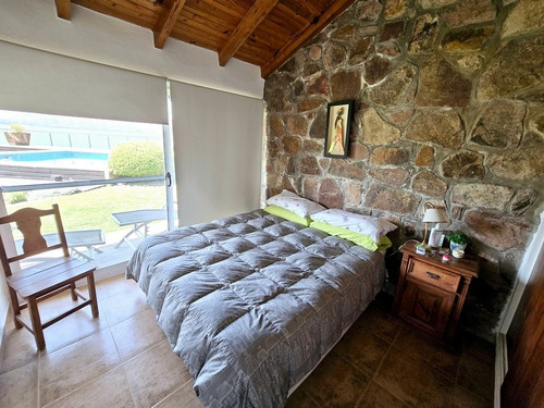Casa Con Costa Al Lago