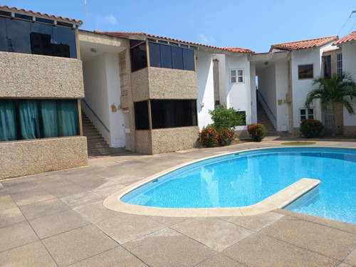 Res. Higuerote Villas 1 Habitación 2 Baños