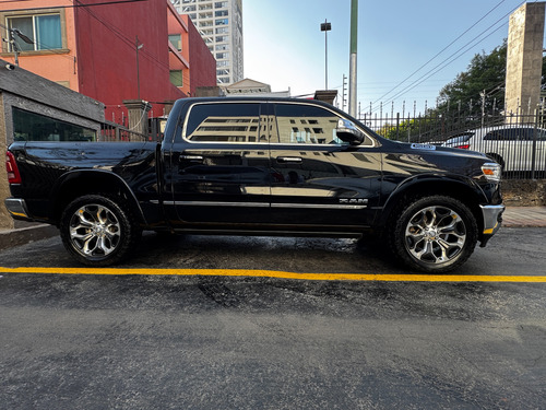RAM Ram 5.7 Hemi Sport Black Package 4x4 At