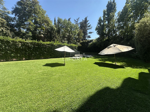 Amplio / Condominio Cerrado / Alto Las Condes