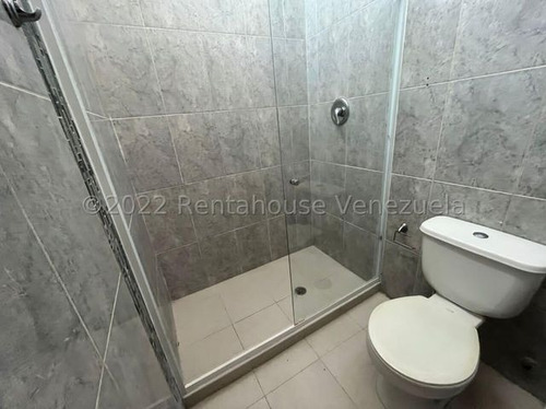 Imagen 20 de 30 de Casas En Venta En Centro De 3 Niveles Cabudare Rah Código 22-24100 Numero De Contacto 0424 556 57 59 Monica C.
