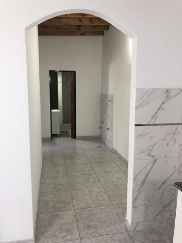 Venta En Bloque 2 Locales Comerciales Y 3 Ph Con Patio, Ideal Inversión - Aldo Bonzi