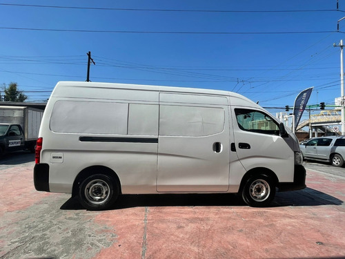 Imagen 4 de 6 de Nissan Urvan 2.5 Panel Amplia Mt