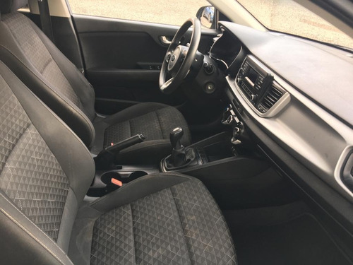 Imagen 11 de 13 de Kia Rio 1.6 L Sedan Mt 2020