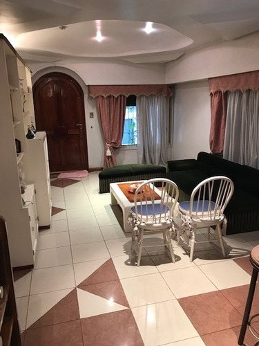 Imagen 2 de 14 de Excelente Chalet De 4 Ambientes En Venta - Moron Norte